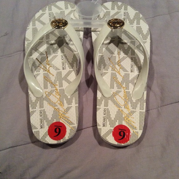 Brand New Michael Kors Sandals - Picture 3 of 4